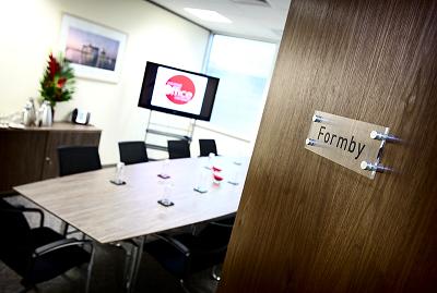 MEETING ROOM REQUIREMENTS FOR SETTING THE RIGHT FIRST IMPRESSION